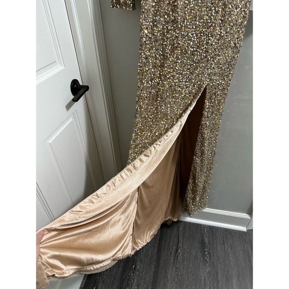 MAC DUGGAL Women's Sequined One Shoulder Evening Gown … - Picture 4 of 13